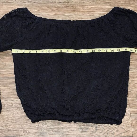 Elan Long Lace Sleeve Blouse Black Sheer Sleeves and Back Elastic Waist Large - Picture 8 of 9